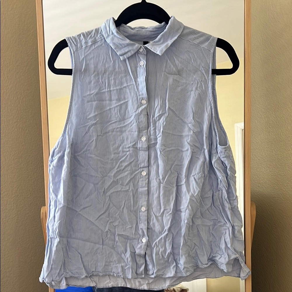H&M Divided Blue Boxy Button Down Shirt with Peter Pan Collar